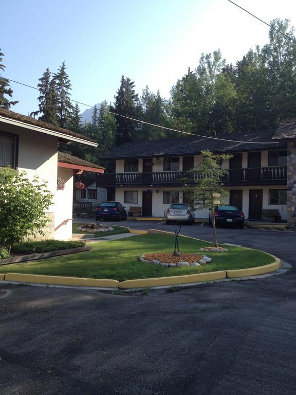 The Gateway Inn Кенмор Екстер'єр фото