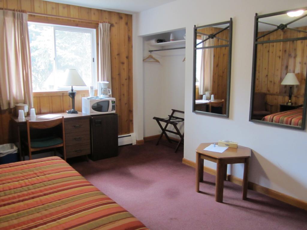 The Gateway Inn Кенмор Номер фото